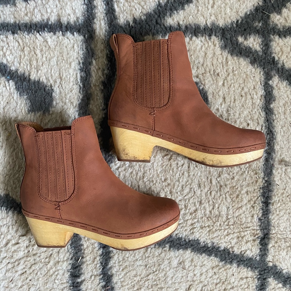 Frye & Co. Odessa Clog Chelsea Booties